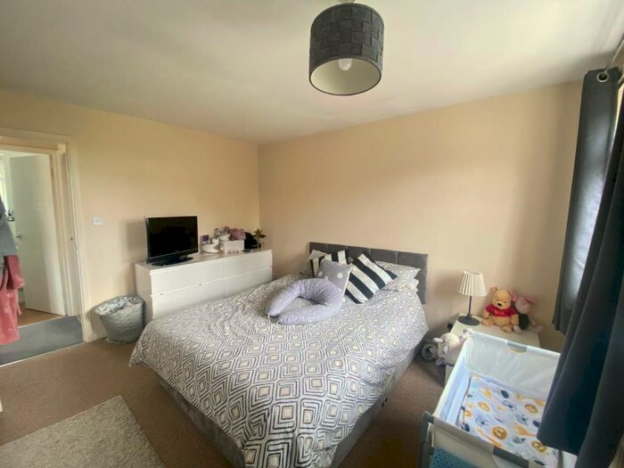 2 Bedroom Semi-Detached House To Rent In Loughshaw, Wilnecote, Tamworth, B77