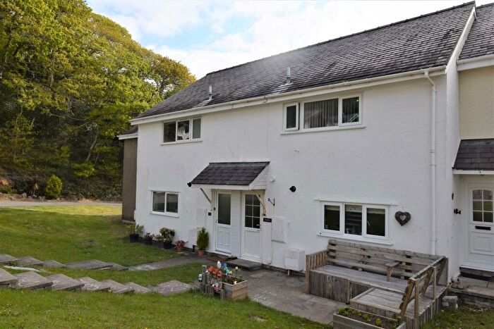 3 Bedroom House For Sale In Tan Y Foel, Borth-Y-Gest, Porthmadog, LL49