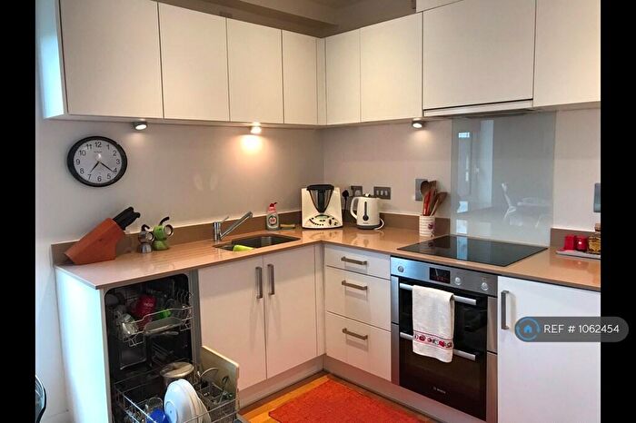2 Bedroom Flat To Rent In Killick Way, London, E1