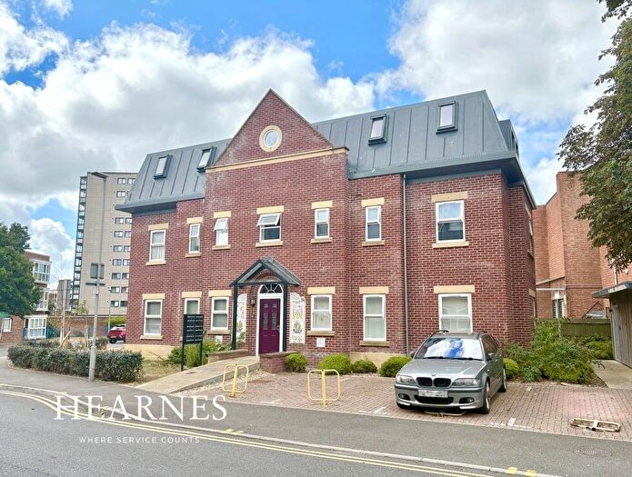 1 Bedroom Apartment For Sale In Globe Lane, Poole, BH15