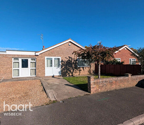 4 Bedroom Bungalow For Sale In Queen Elizabeth Drive, Wisbech, PE13