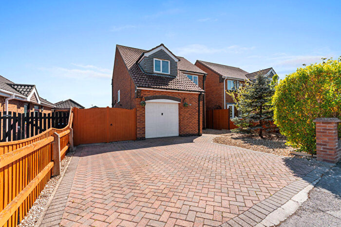 3 Bedroom Detached House For Sale In Picksley Crescent, Holton-Le-Clay, DN36