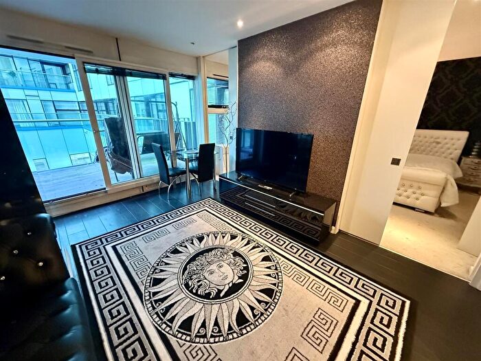 1 Bedroom Apartment To Rent In The Cube, Wharfside Street, Birmingham, B1