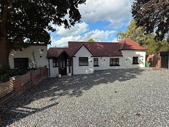 4 Bedroom Detached Bungalow For Sale In The Old School House, Chawn Hill Close, Pedmore, DY9