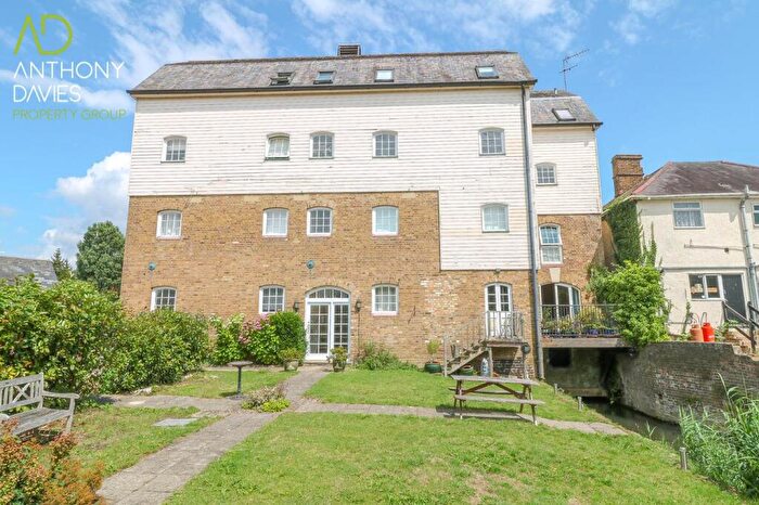 2 Bedroom Maisonette For Sale In Roydon Mill, Roydon, CM19