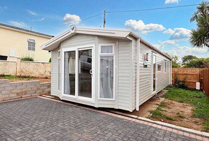 2 Bedroom Mobile/park Home For Sale In Trenance Caravan Park, Newquay, TR7