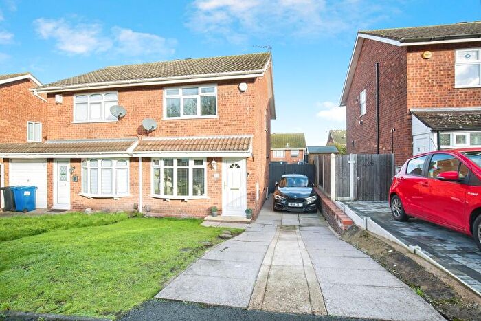 2 Bedroom Semi-Detached House For Sale In Clematis, Amington, B77