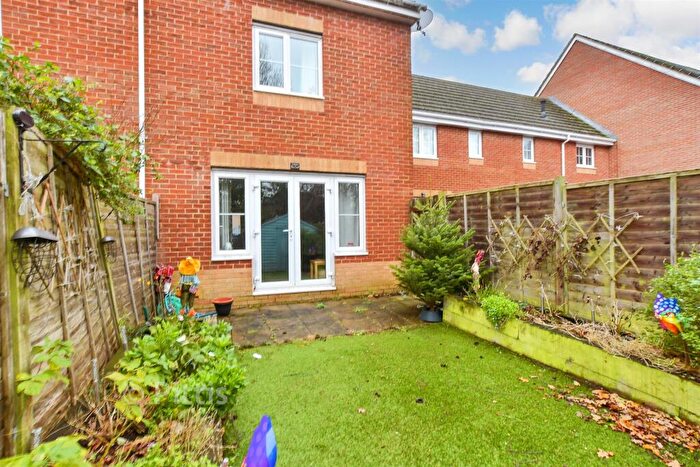 3 Bedroom Semi-Detached House For Sale In Amherst Place, Ryde, Isle Of Wight, PO33