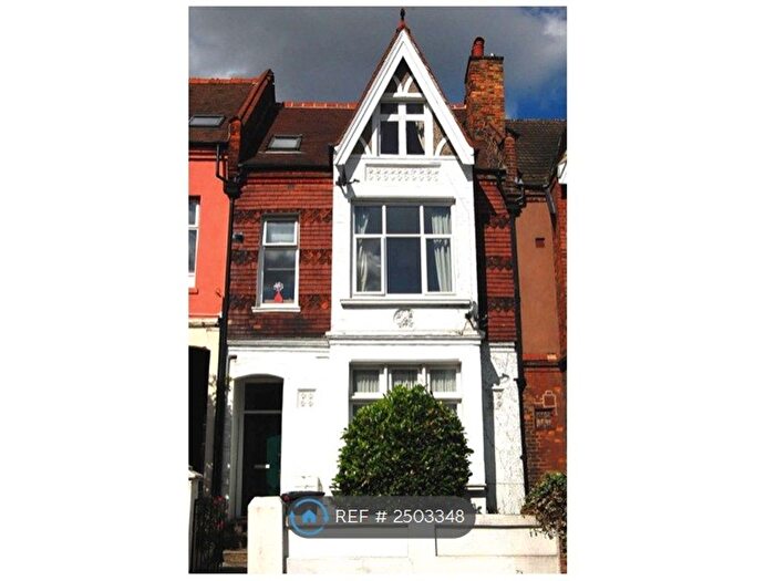 2 Bedroom Flat To Rent In Anerley Hill, London, SE19