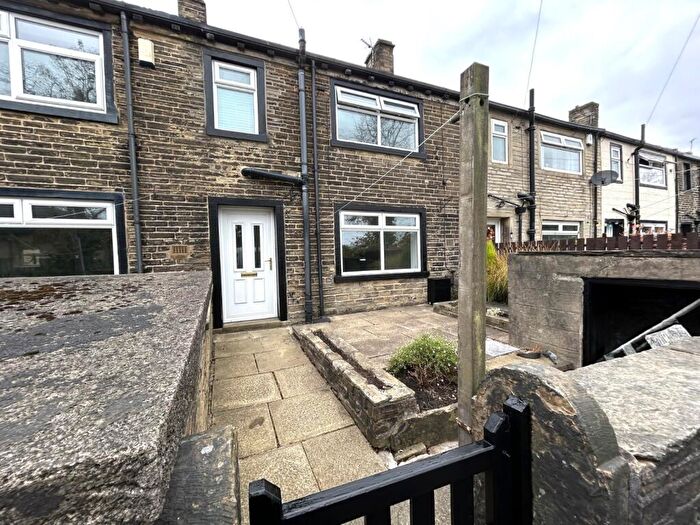 2 Bedroom Terraced House To Rent In Cross Lane, Halifax, West Yorkshire, HX3