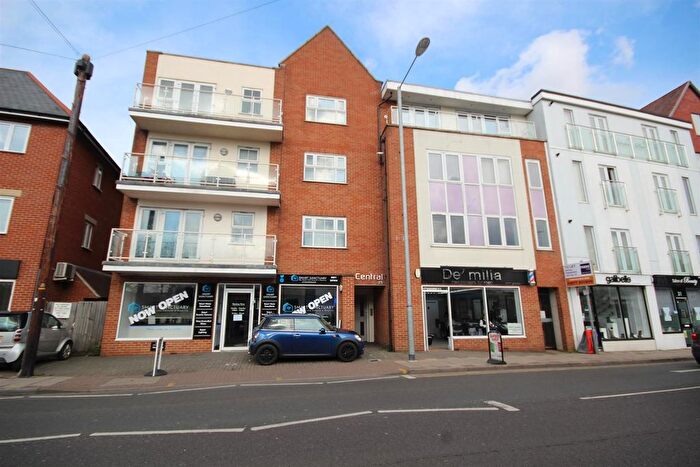 1 Bedroom Flat To Rent In Central, Brentwood, CM15