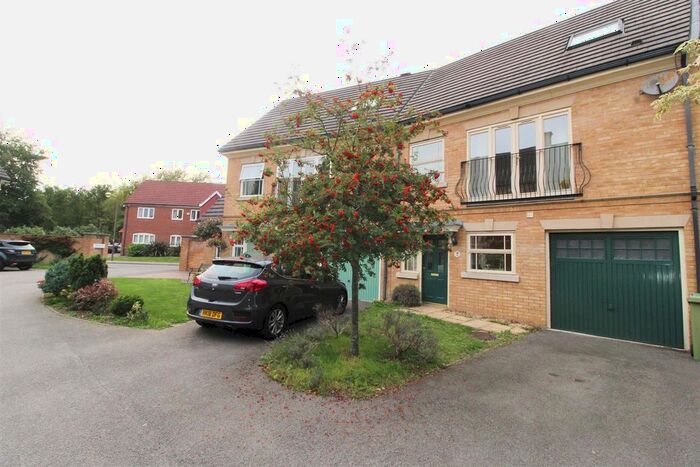 4 Bedroom Town House To Rent In Clegg Square, Shenley Lodge, Milton Keynes, MK5