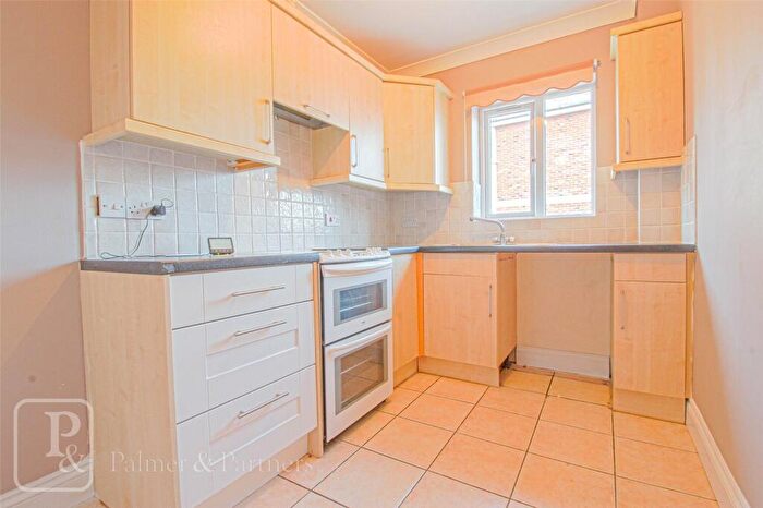 2 Bedroom Apartment To Rent In High Street, Clacton-on-Sea, Essex, CO15