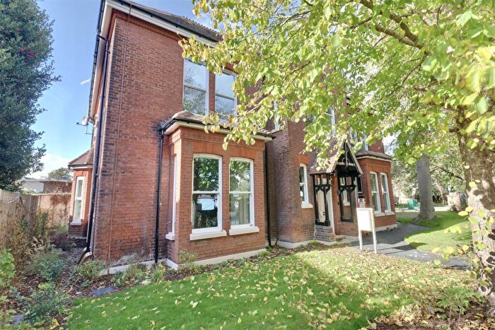 2 Bedroom Flat For Sale In Grove Road South, Southsea, PO5