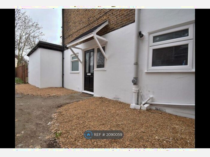 2 Bedroom Flat To Rent In Catford, London, SE6