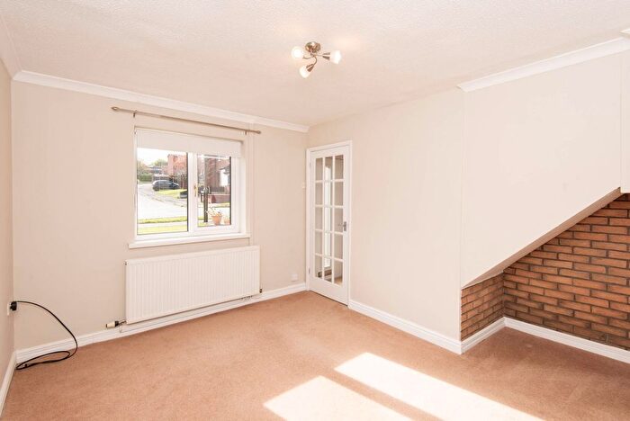 2 Bedroom End Of Terrace House To Rent In Somersby Avenue, Walton, S42