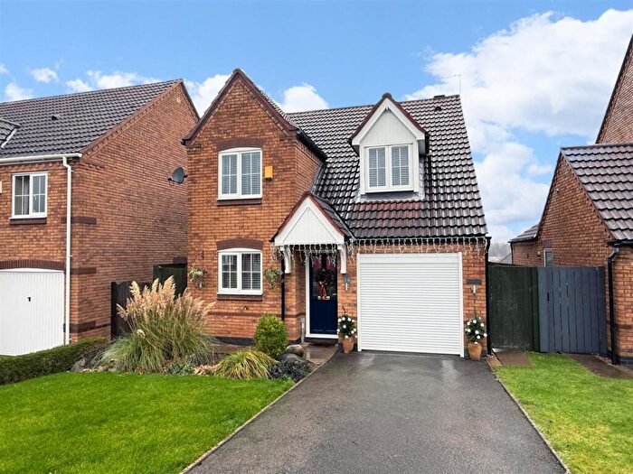 3 Bedroom Detached House For Sale In Wetherel Road, Burton-On-Trent, DE15