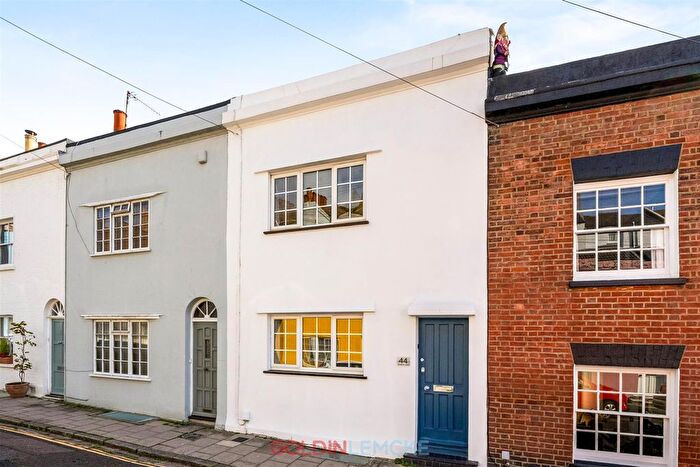 3 Bedroom Terraced House For Sale In Guildford Street, Brighton, BN1