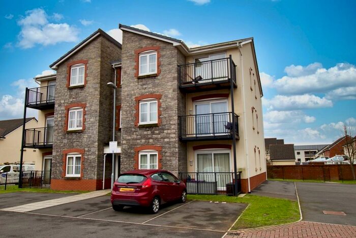 1 Bedroom Flat To Rent In Heol Gruffydd, Pontypridd, South Glamorgan, Rhondda Cynon Taff, CF37