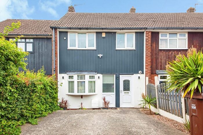 3 Bedroom Terraced House For Sale In Owen Close, Sheffield, South Yorkshire, S6