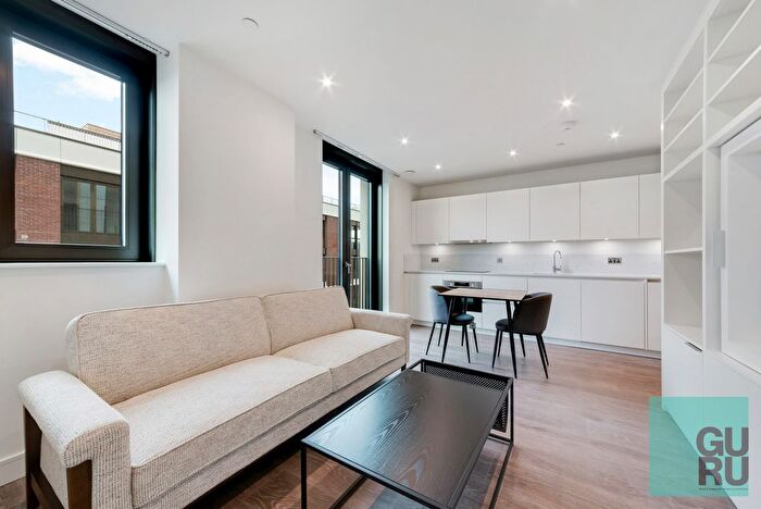 1 Bedroom Flat To Rent In Twelve Trees Park, London, E16