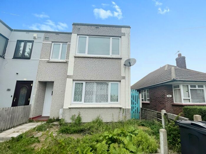 3 Bedroom Semi-Detached House To Rent In Dudley Road, Clacton-on-Sea, Essex, CO15