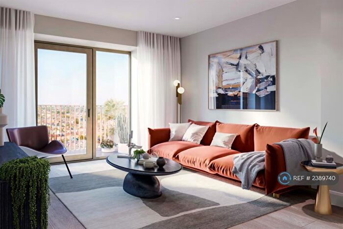 2 Bedroom Flat To Rent In Eden Place, London, E16