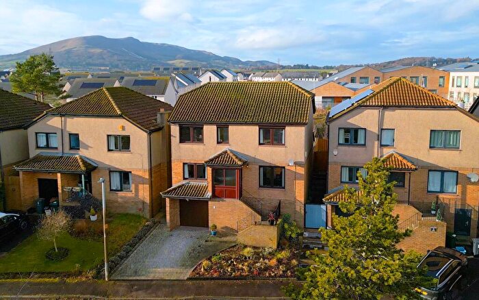 5 Bedroom Detached House For Sale In Janefield, Edinburgh, EH17