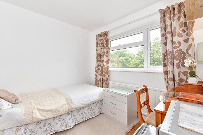 5 Bedroom Detached House For Sale In Rumbolds Close, Chichester, West Sussex, PO19