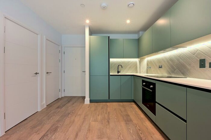 1 Bedroom Flat For Sale In Horlick Quarter, Memorial Avenue, Slough, London, SL1