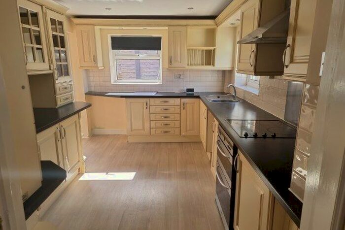 4 Bedroom Property To Rent In Lowland Road, Cannock, WS12