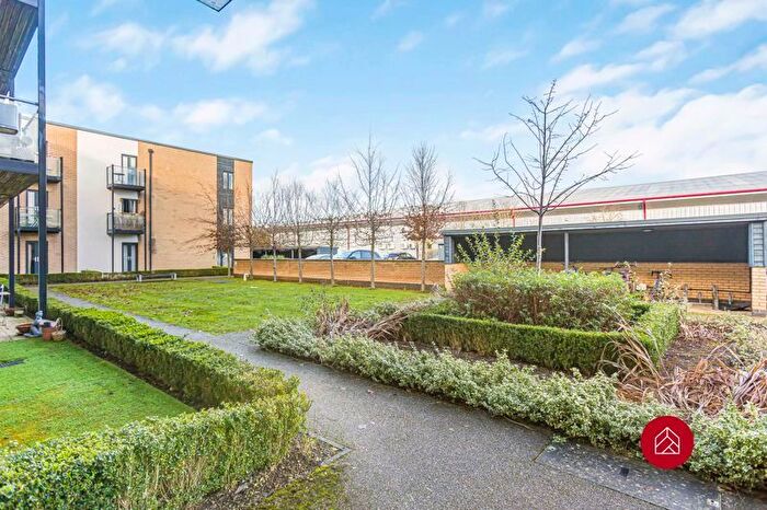 2 Bedroom Flat For Sale In Angus Court, Thame, OX9
