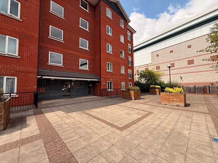 2 Bedroom Flat To Rent In John Dyde Close, Bishop's Stortford, CM23