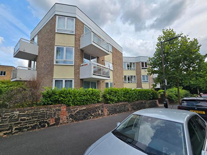 1 Bedroom Apartment To Rent In Beckwith Road, Herne Hill, London, SE24