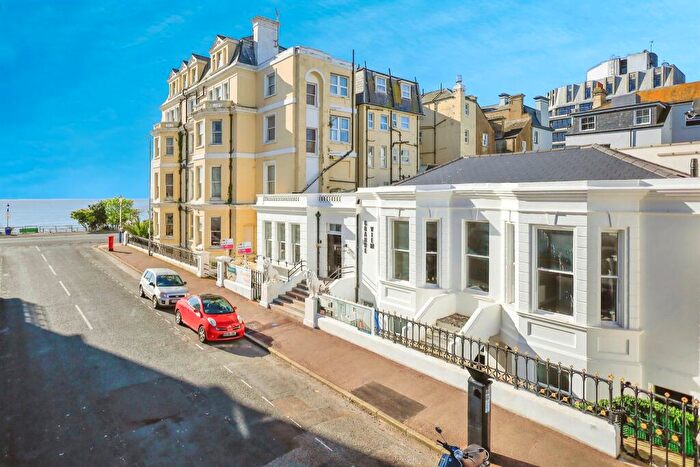 1 Bedroom Apartment For Sale In Grande View, Eastbourne, BN21
