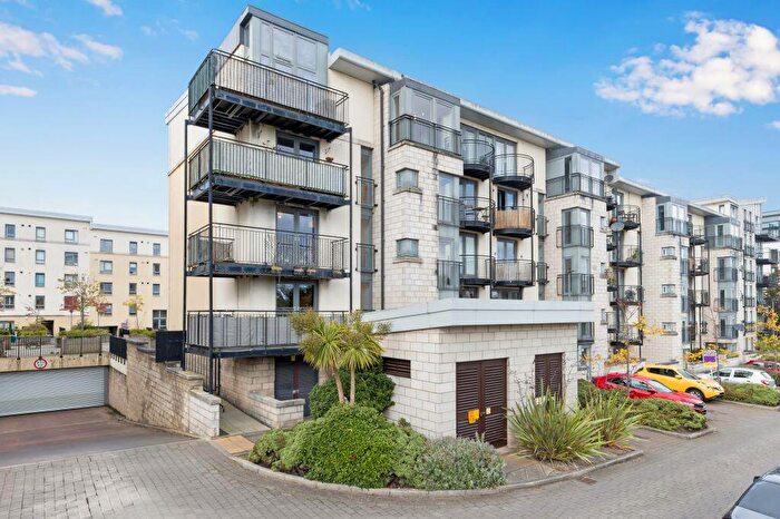 2 Bedroom Flat For Sale In / Colonsay Way, Granton, Edinburgh, EH5