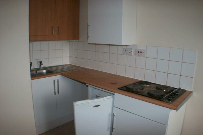 Flat To Rent In York Road, SS1