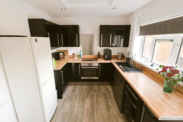 2 Bedroom Semi-Detached House For Sale In Stamford Road, Blacon, Chester, CH1
