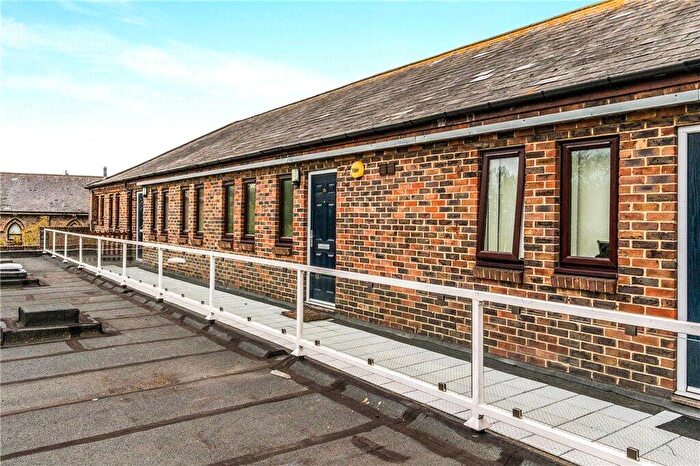 2 Bedroom Apartment For Sale In North Street, Emsworth, Hampshire, PO10