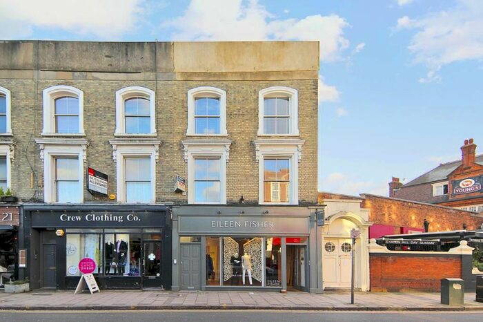 2 Bedroom Flat To Rent In High Street, Wimbledon SW19
