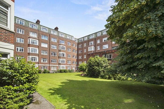 2 Bedroom Flat To Rent In Pembroke Road, London, W8