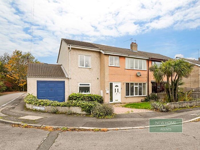 5 Bedroom Semi Detached House For Sale In Shelley Grove, Doncaster, DN5