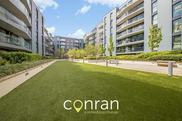 2 Bedroom Flat To Rent In Hawthorne Crescent, Greenwich, SE10