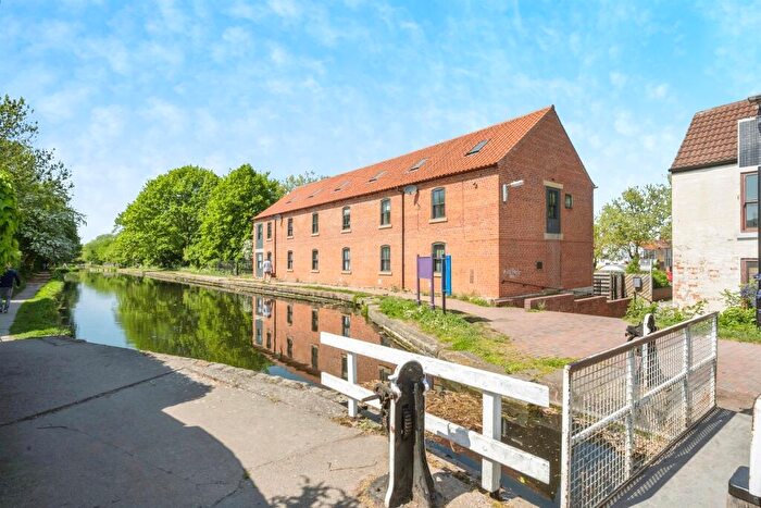 3 Bedroom Terraced House For Sale In Wharf Road, Retford, DN22