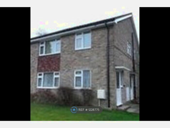 2 Bedroom Maisonette To Rent In Sara Close, Sutton Coldfield B74
