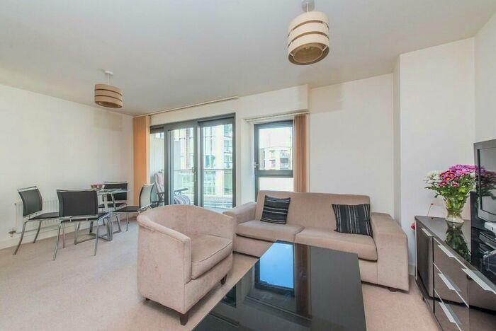 1 Bedroom Apartment To Rent In Montreal House, Surrey Quays, SE16
