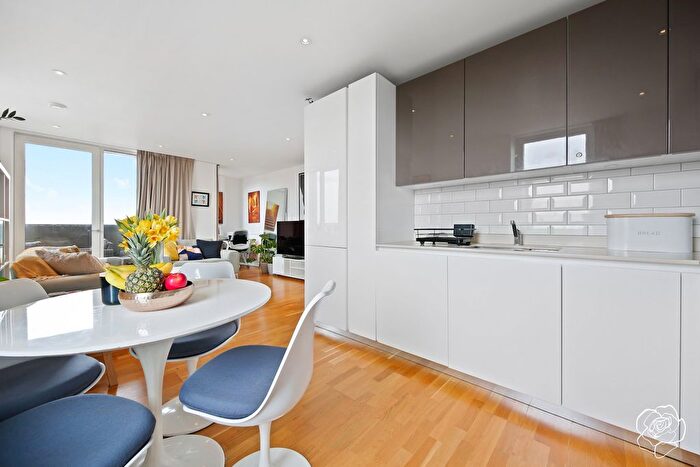 2 Bedroom Flat For Sale In Verna House, Sunrise Close, Stratford, E20