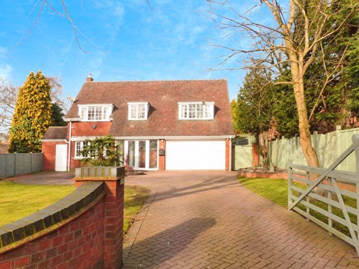 4 Bedroom Detached House For Sale In Fox Hollies Road, Sutton Coldfield, B76