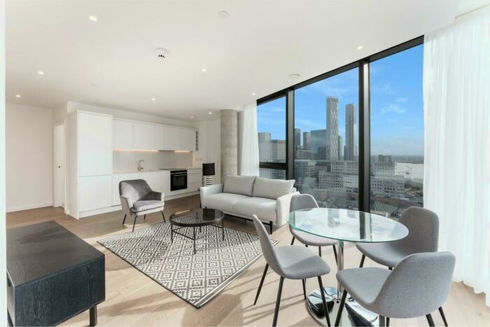 2 Bedroom Apartment To Rent In Vetro Court, Canary Wharf, E14