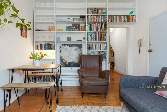 2 Bedroom Flat To Rent In Springfield Road, London, N15